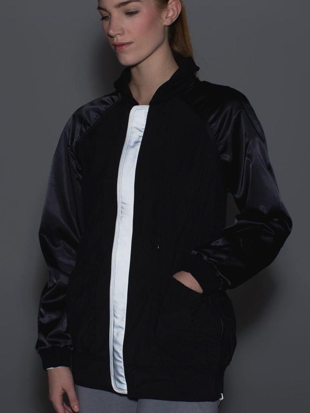Lululemon Both Ways Bomber
Heathered Black / Black Size 6 - Picture 8 of 8